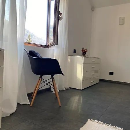 Ava