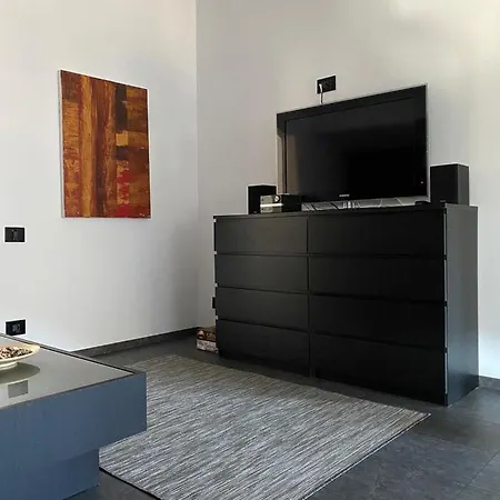 Ava